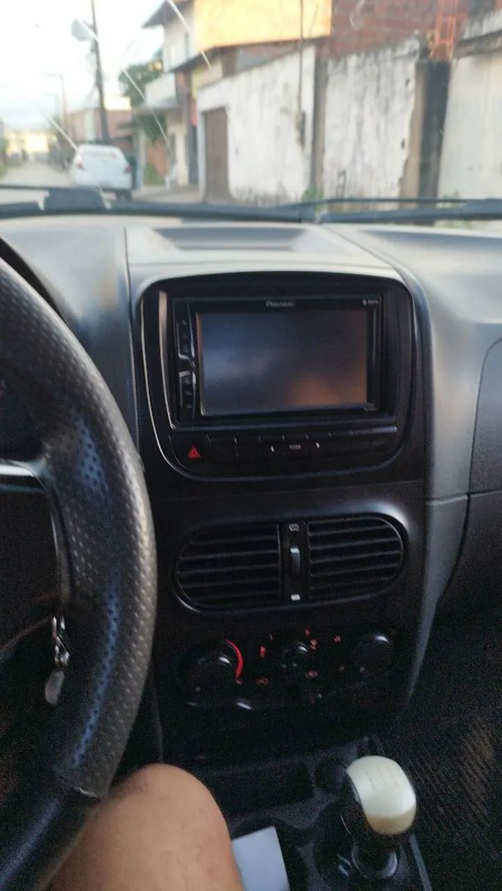 Fiat Strada Working Celeb.1.4 Fire Flex 8V CD 2013 - Foto 3
