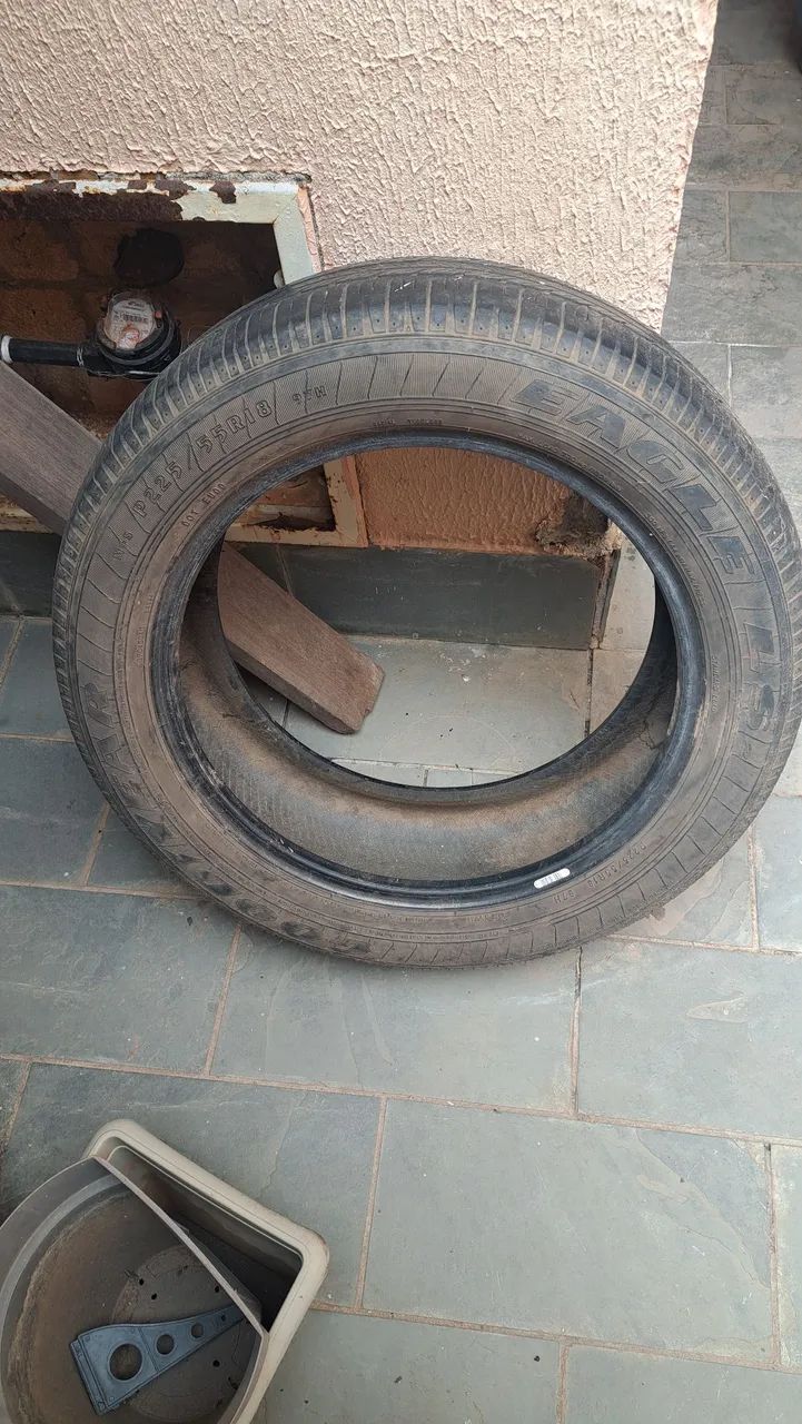Pneu 225/55/18