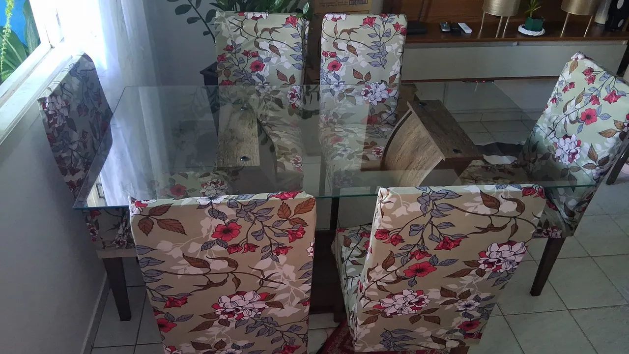 Venda de mesa de vidro com 6 cadeiras  - Foto 2