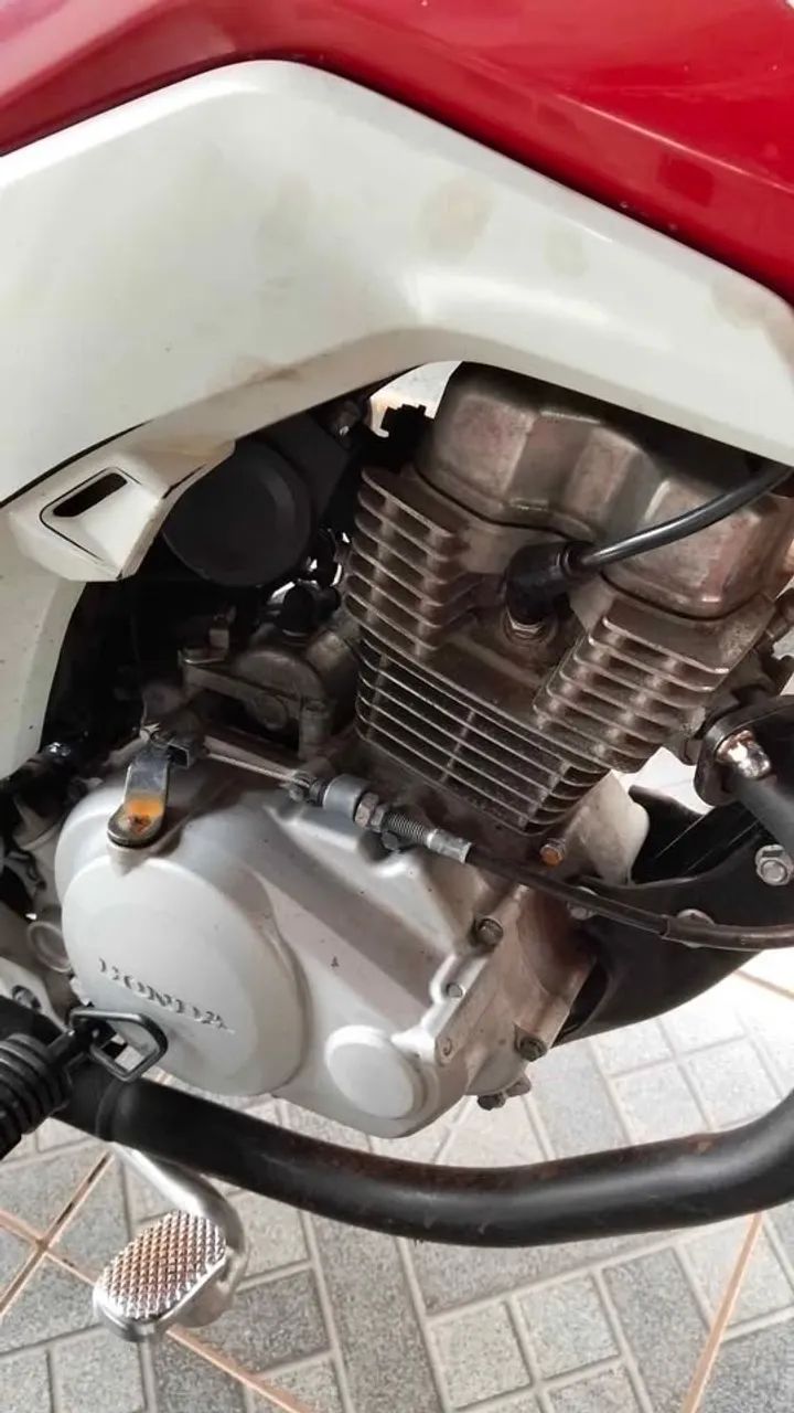 VENDO MOTO TITAN - Foto 5