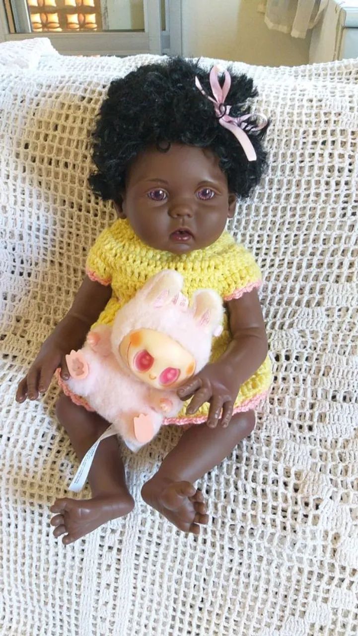 BONECA BEBE REBORN NEGRA DE COLEÇÃO  - Foto 4