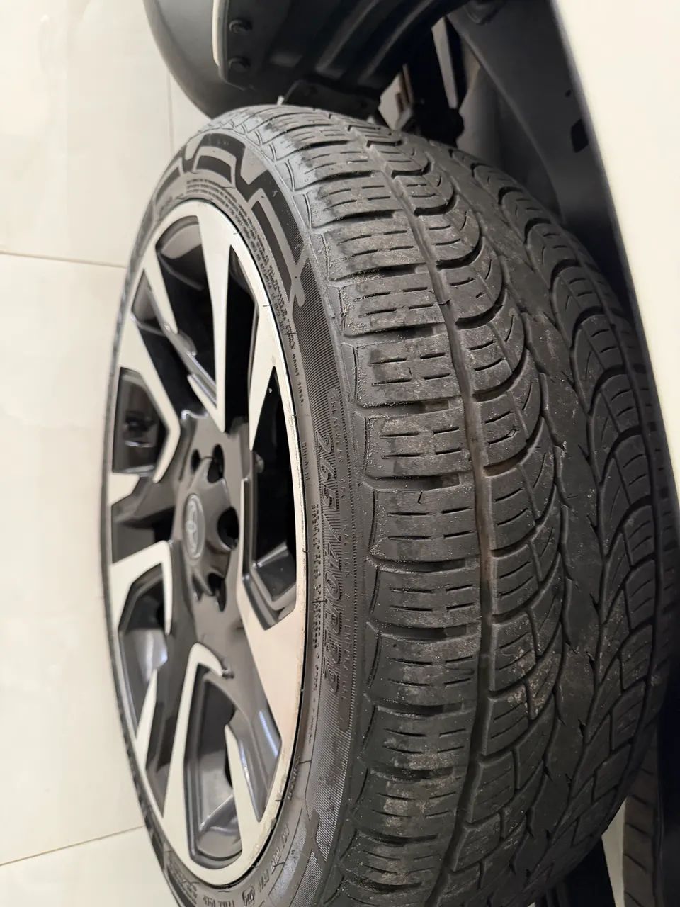 Rodas da SW4 muito nova, 79,99626.2900 - Foto 3