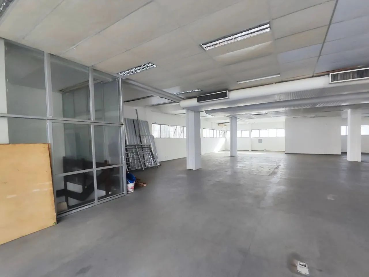 Comercial para vender e alugar em rua pública, CANELA, Salvador, BA - Foto 4