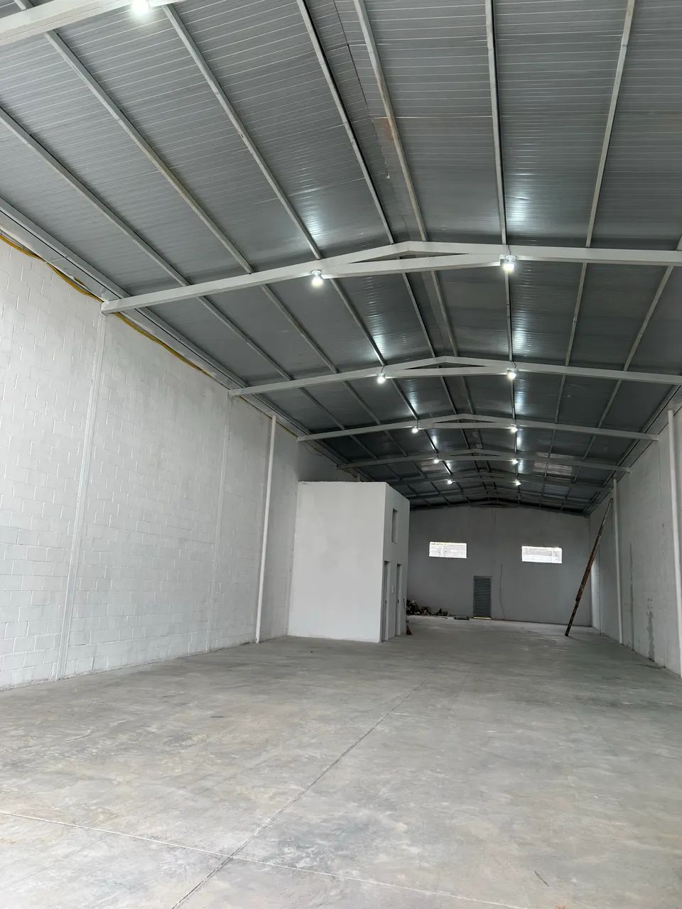 Alugo galpão residencial Acrópole  - Foto 4