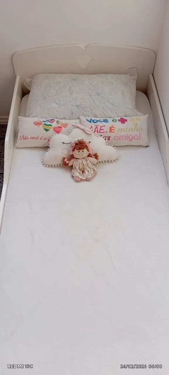Cama infantil com colchão