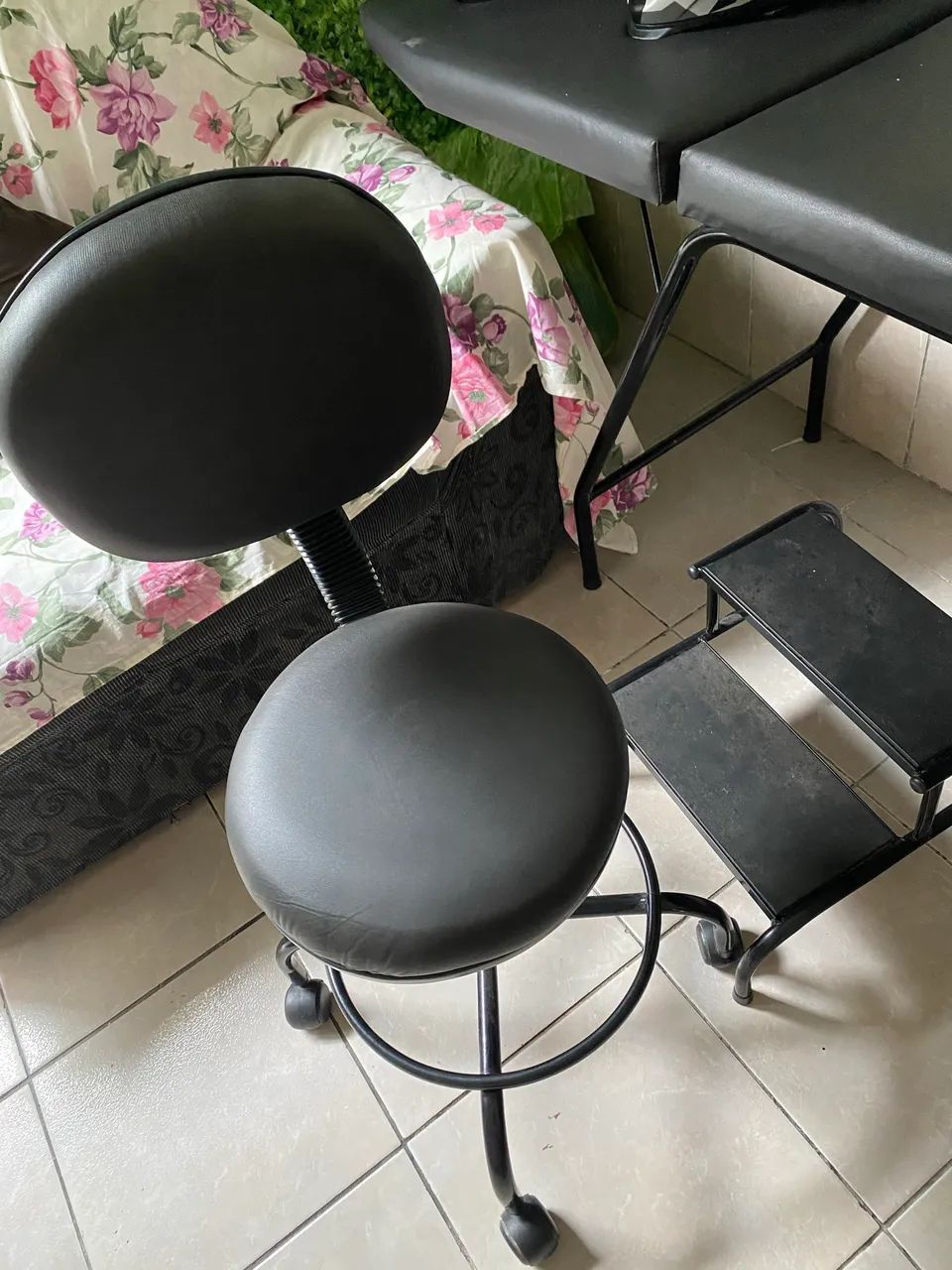 Estou vendendo um kit maca completo, usada mas em bom estado. - Foto 2