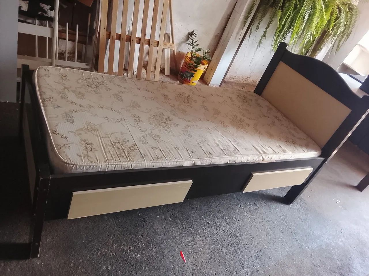 Cama de solteiro com colchão 