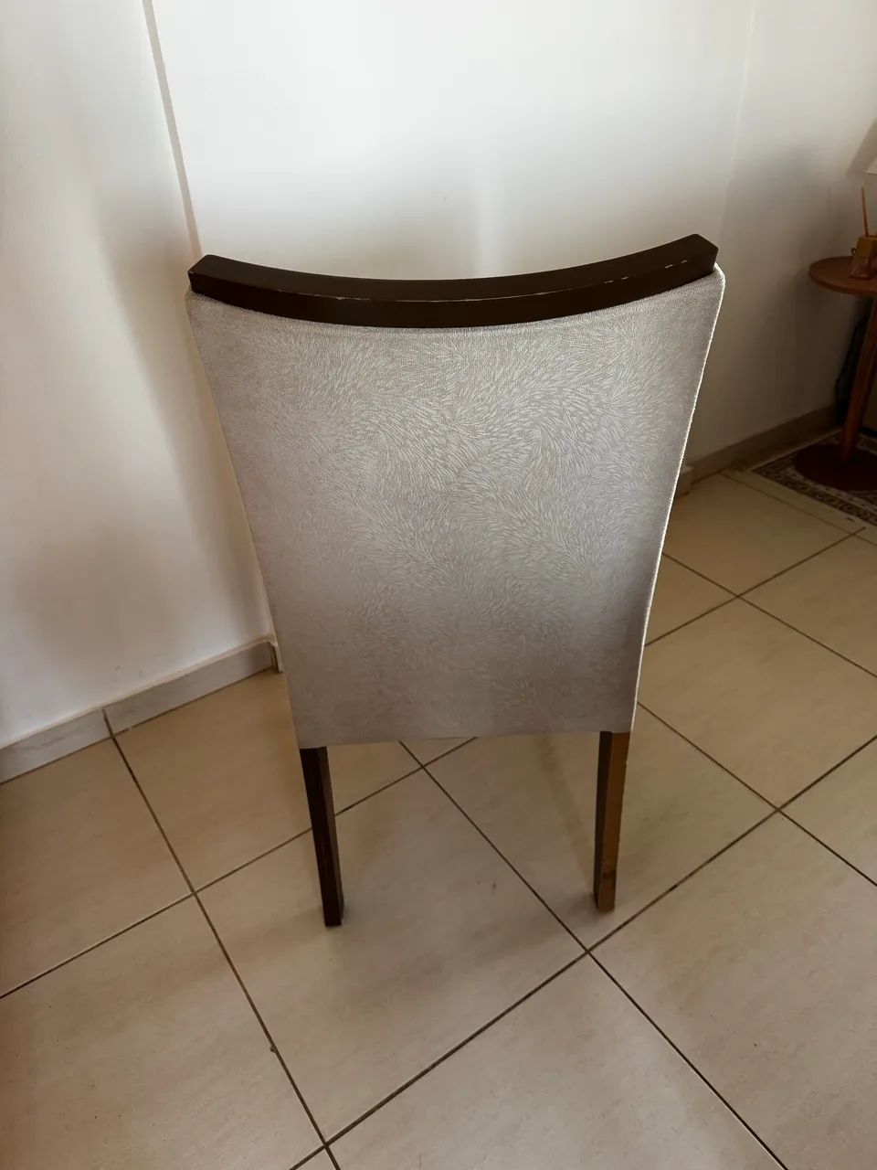 Cadeira estofada para jogo de mesa - Foto 4