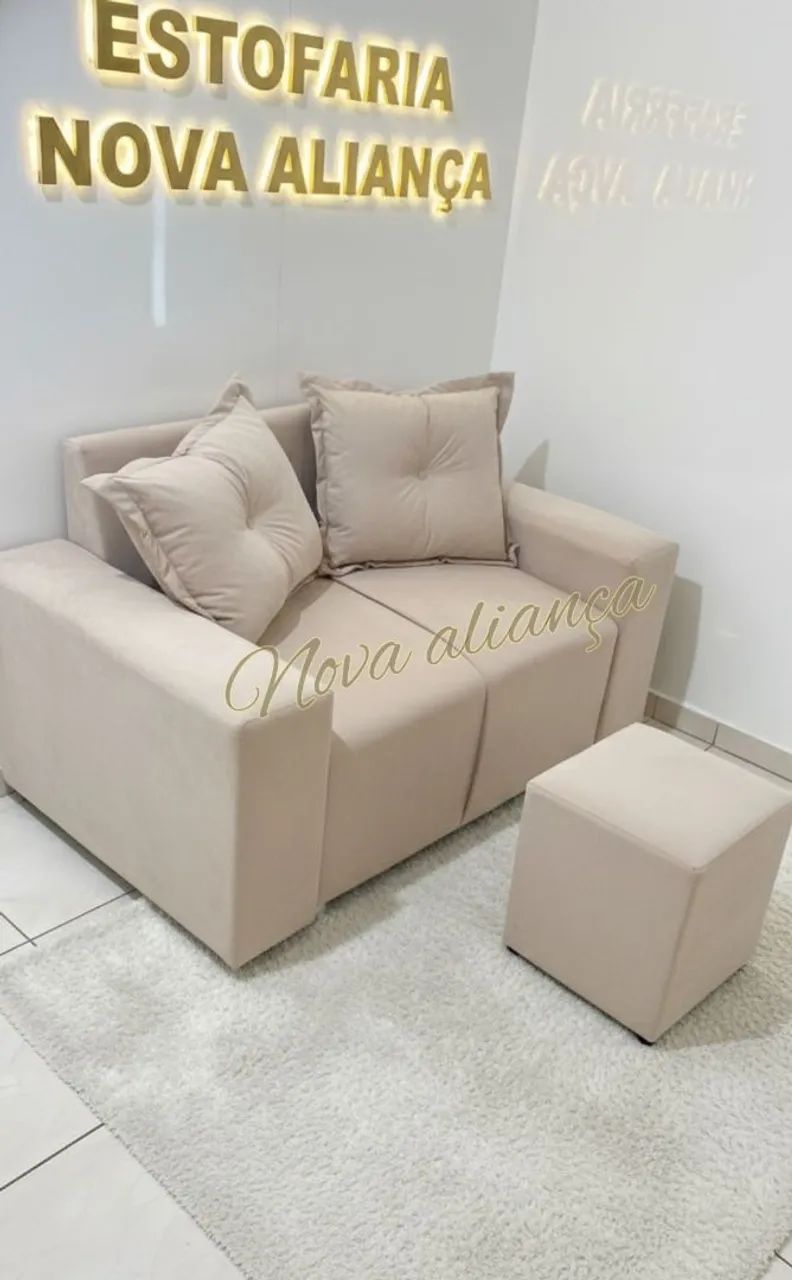 Oferta sofá 2 lugares com puff de brinde entrega grátis 