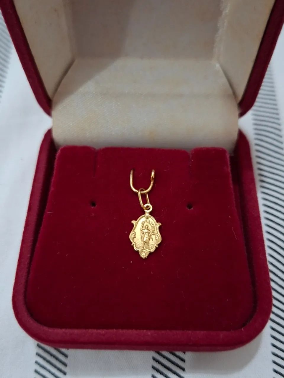 Pingente Santo Expedito ouro 18k amarelo  - Foto 4