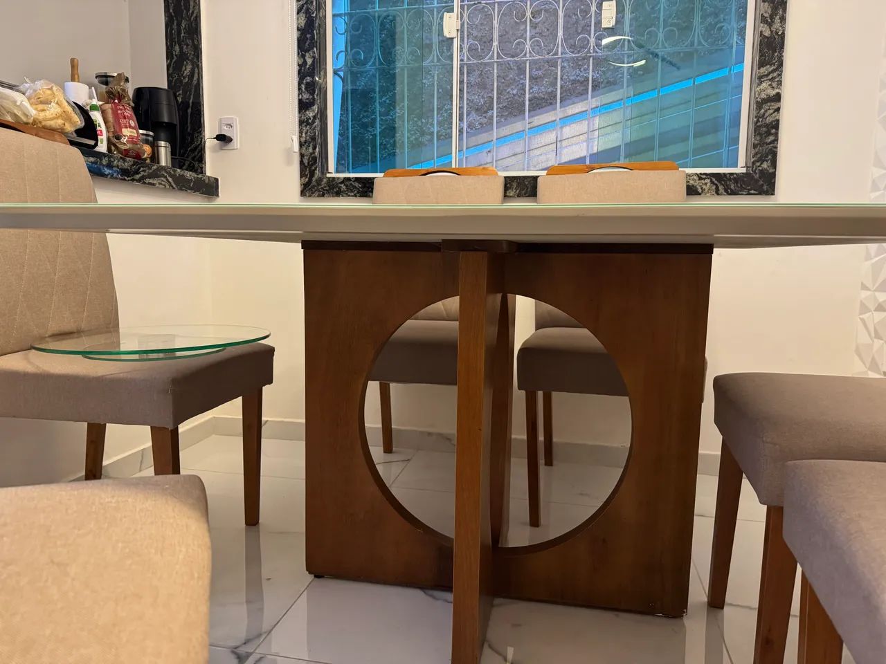 Mesa de jantar e cadeiras - Foto 2