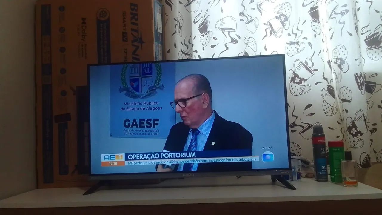 Smart tv 32HD  nova 