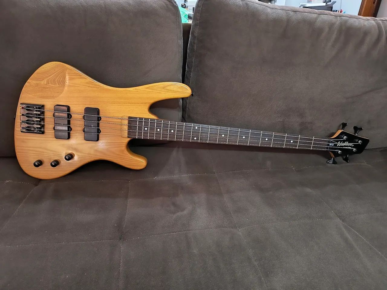 Baixo washburn xb 120 4 cordas - Foto 2