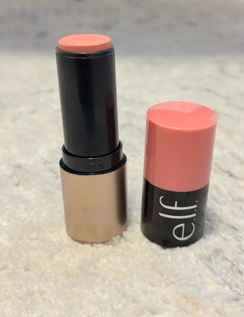Blush Elf Stick - Soft Glam Cream  - Foto 3