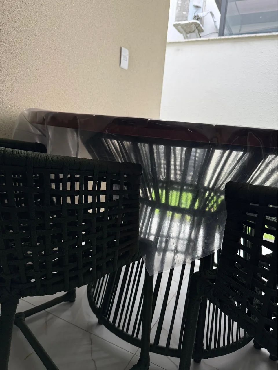 Conjunto mesa e cadeiras 