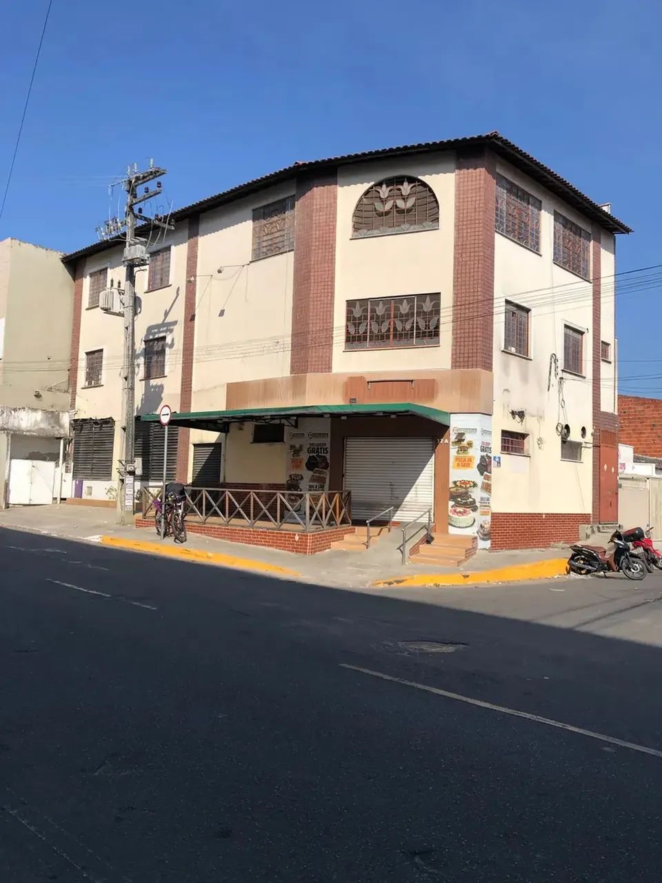 EXCELENTE PRÉDIO COMERCIAL NO CENTRO DE MARACANAÚ