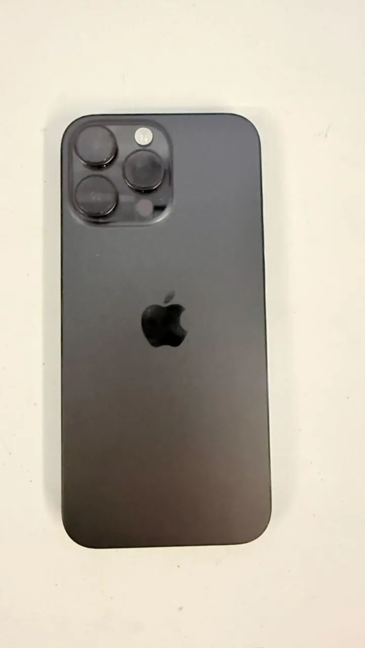 iPhone 16 Pro Max (256 GB) - Titânio-preto