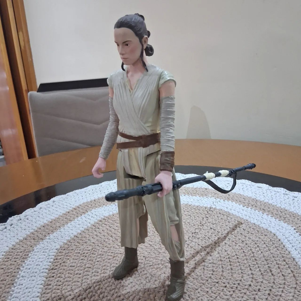 Boneco Rey Star Wars 27,5 cm Hasbro Com Bastão - Foto 2
