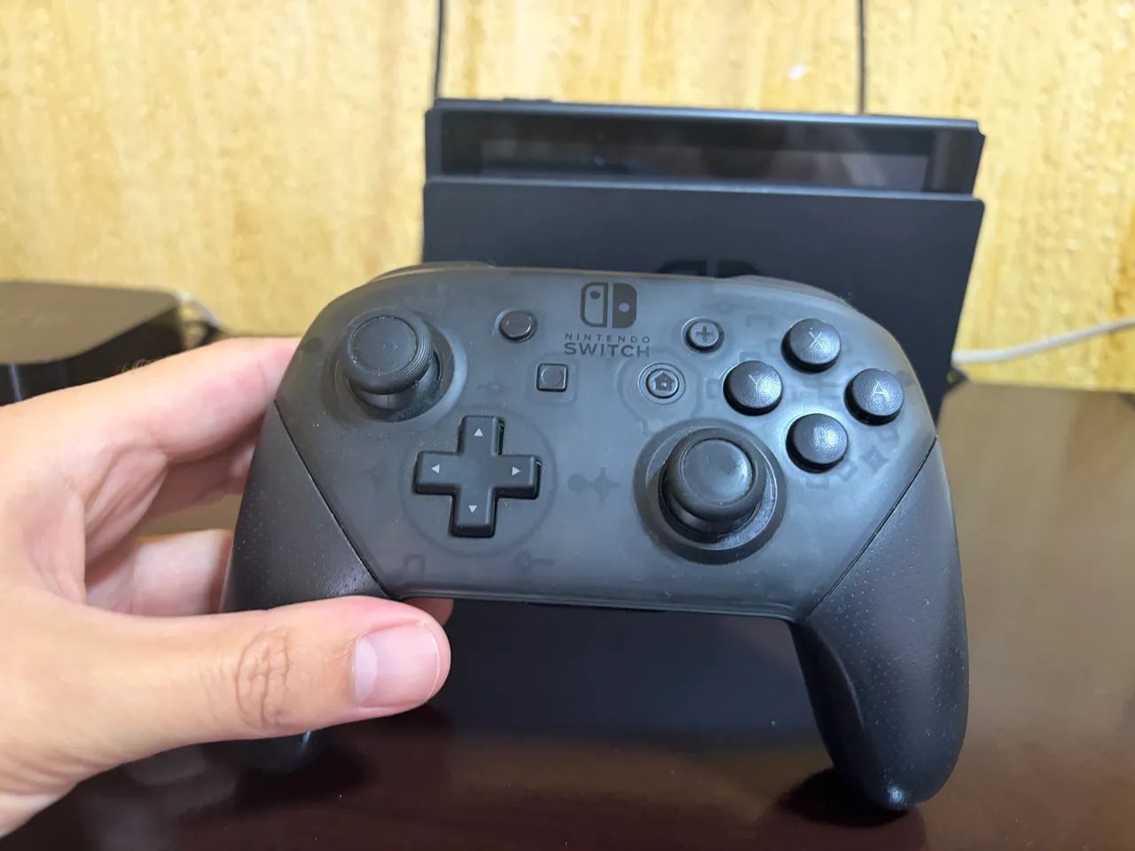 Nintendo Switch com Pro Contoller e SD 128GB - Foto 2