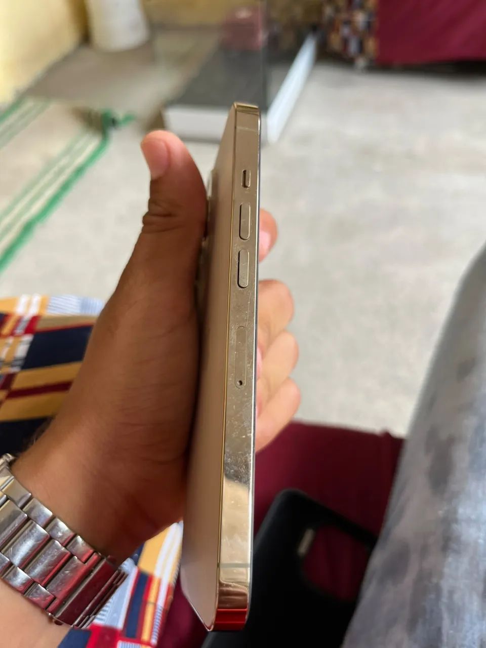 Troco iPhone 13 Pro pelo 13 normal com volta do interessado  - Foto 4