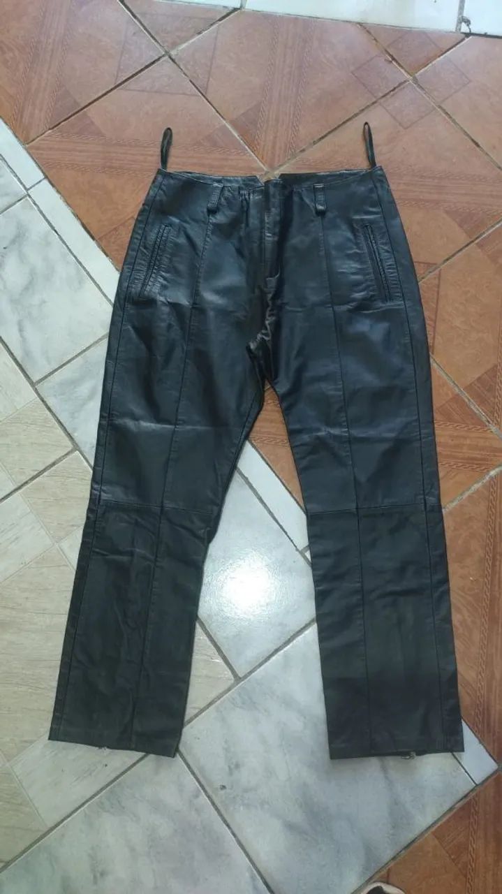 Calça de couro 