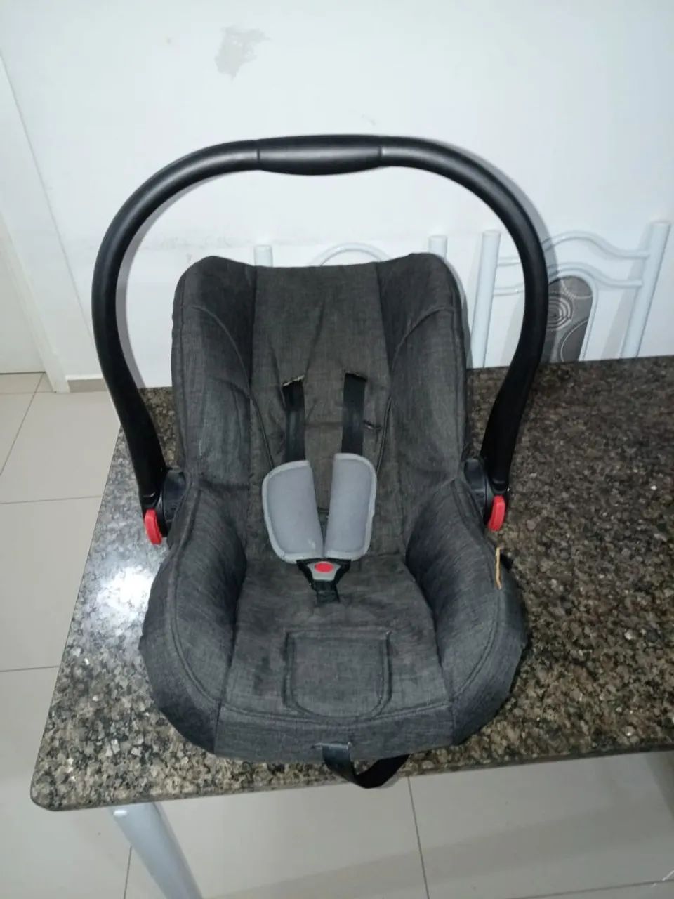 Bebê conforto simples mas em bom estado  - Foto 2