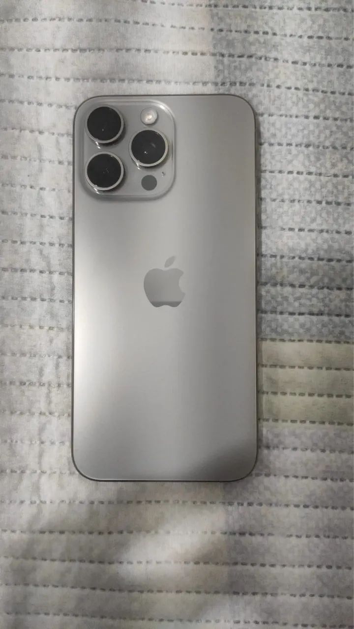 iPhone 15 Pro Max