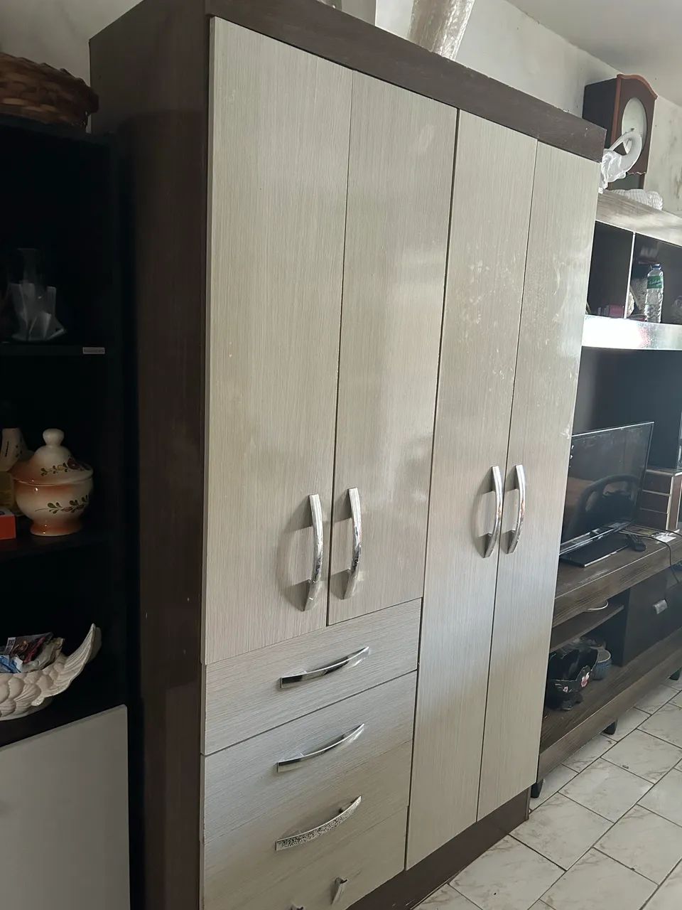 Vendo guarda-roupa roupa 