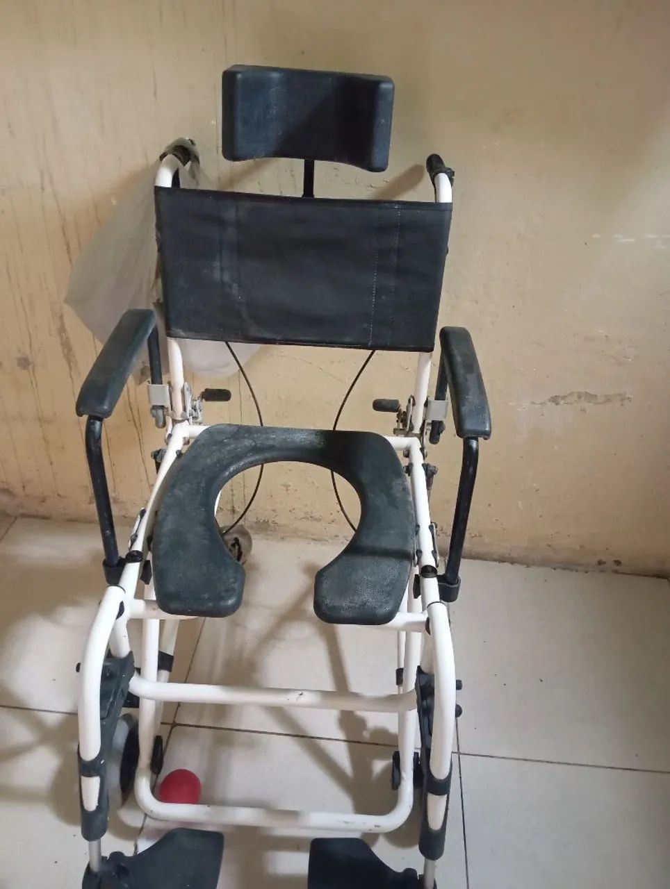 Cadeira de rodas pra banho