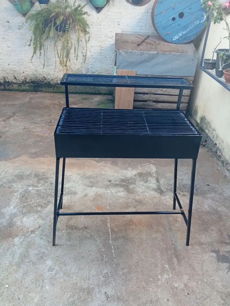 Churrasqueira nova para espetinho e aburguer na chapa 14 R$1200 lixeira reforçada R$ 250.0 - Foto 2