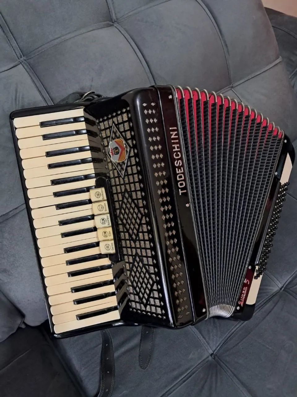 Acordeon todeschini 80 baixo super 5