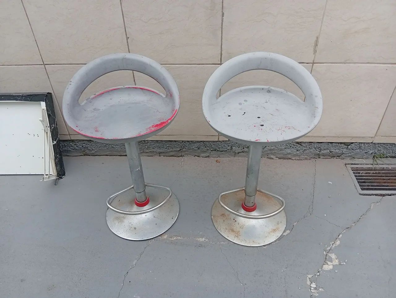 Mesa retrátil + cadeiras - Foto 2