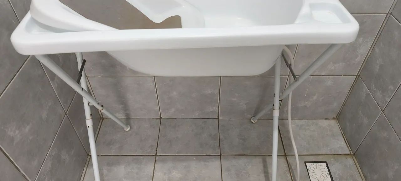 Banheira com suporte