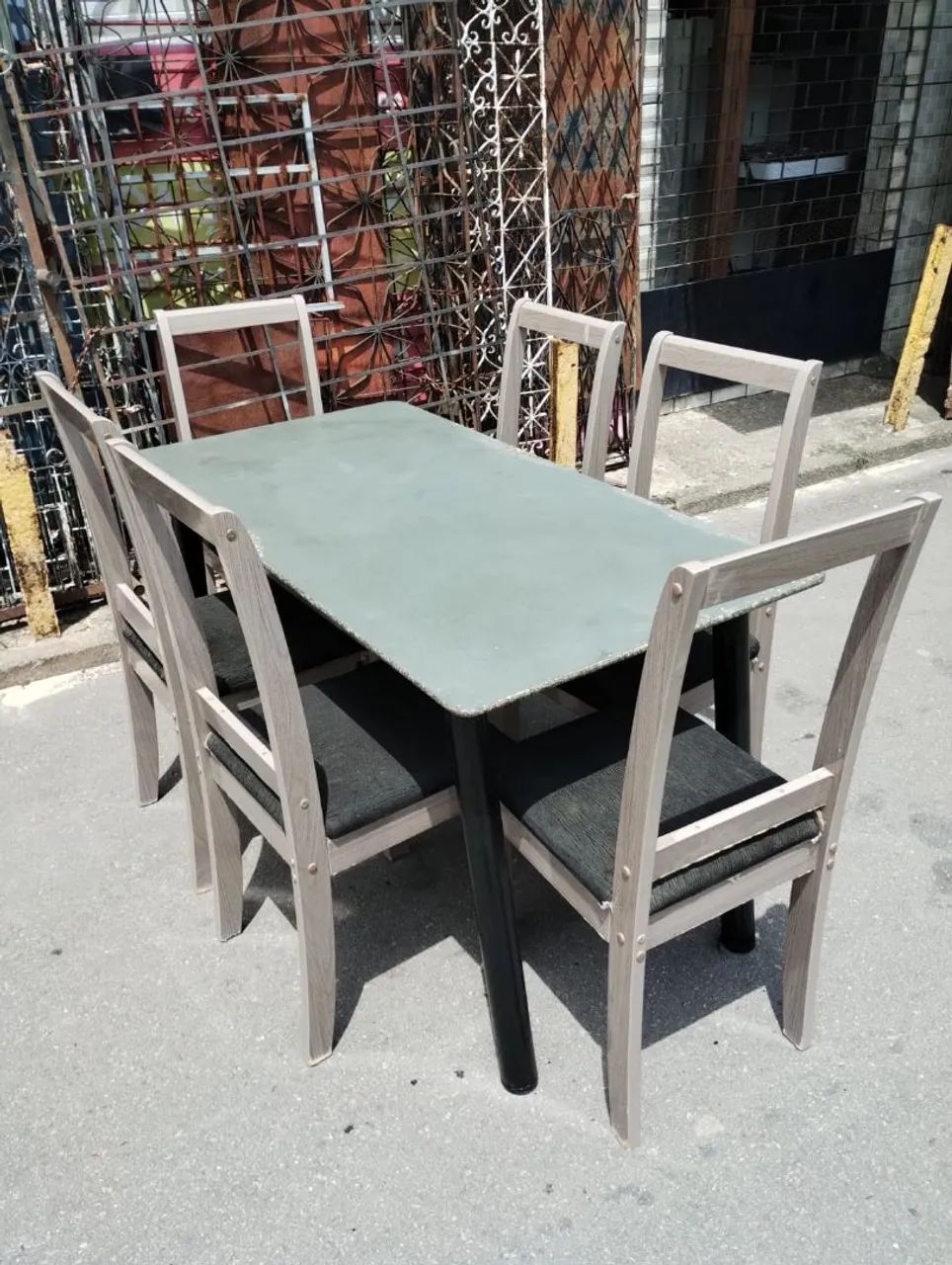 Mesa de jantar de metal de 6 cadeiras. - Foto 4