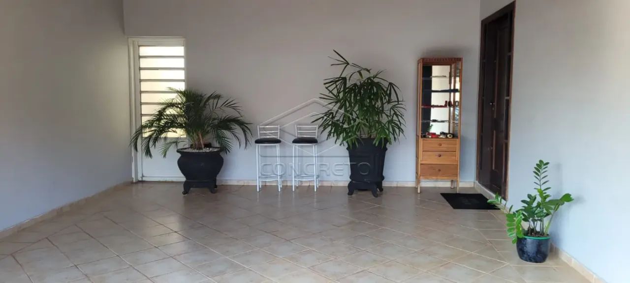 Comercial Casa em Jaú