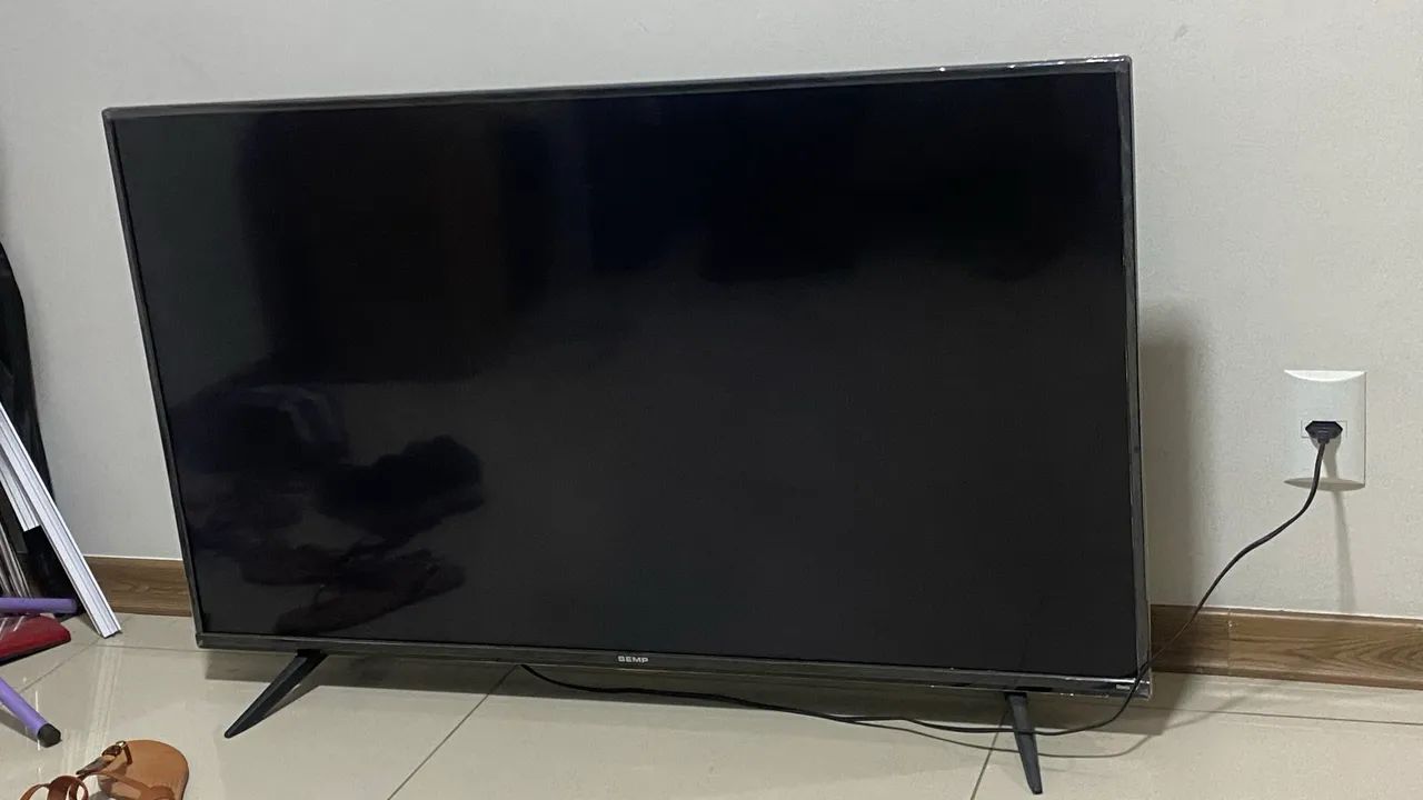 Tv semp 50 polegadas smart (não aparece imagem)