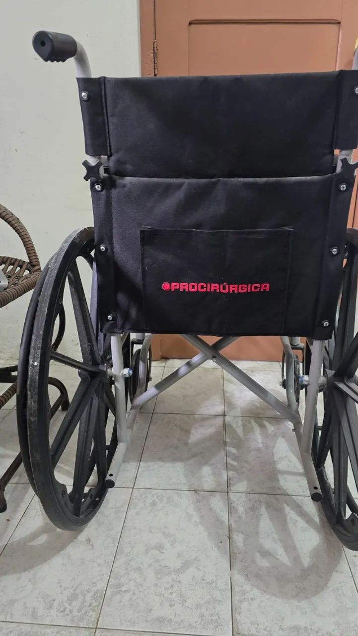 Cadeira de rodas em execelente estado - Foto 3