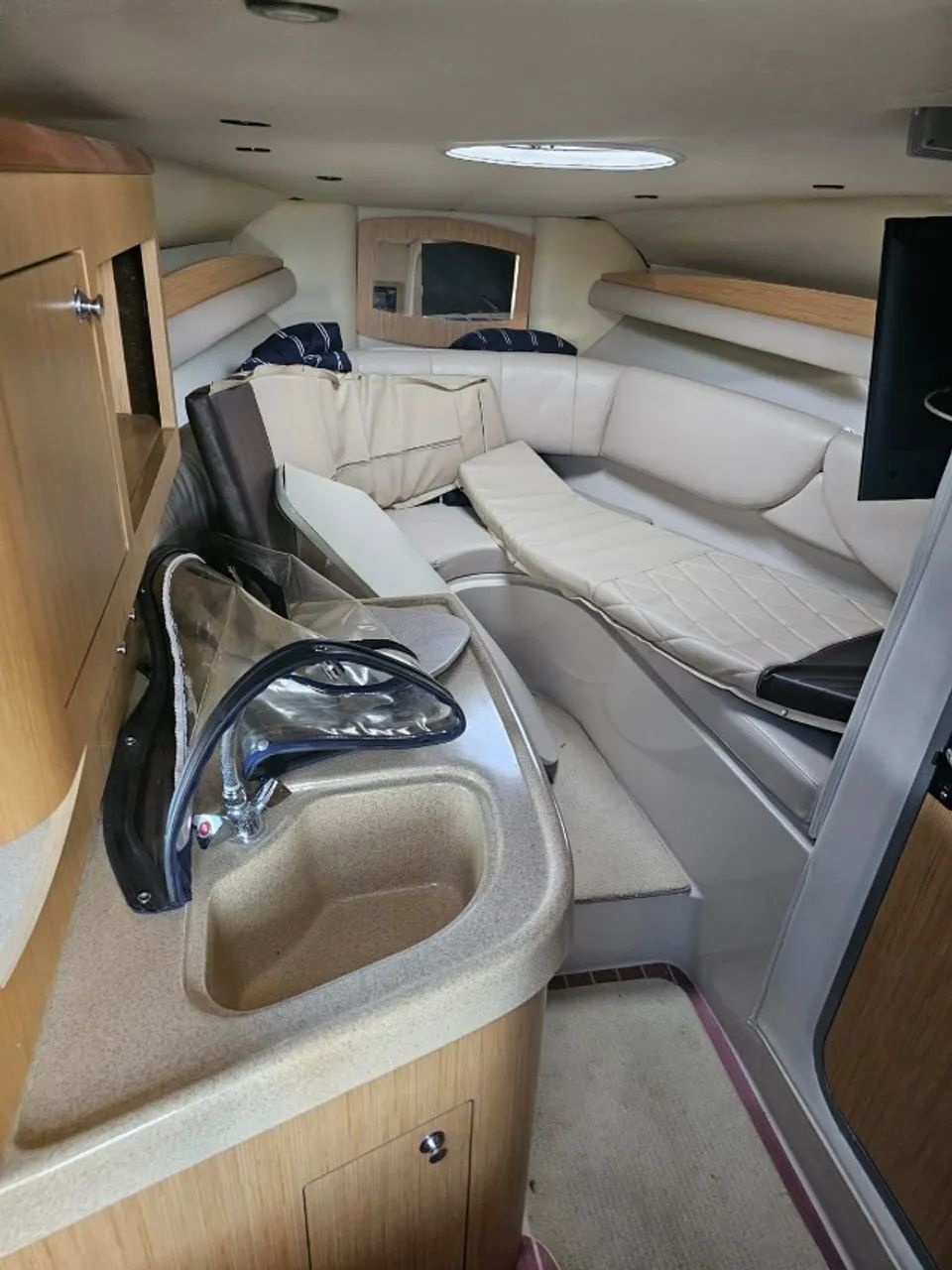 Lancha  Four Wins com 28,5 pés, motor V8 com 328 Hp ano 2011 - Foto 8