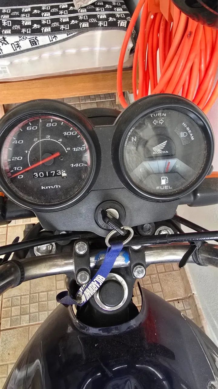 CG Titan KS 2003 - Foto 3