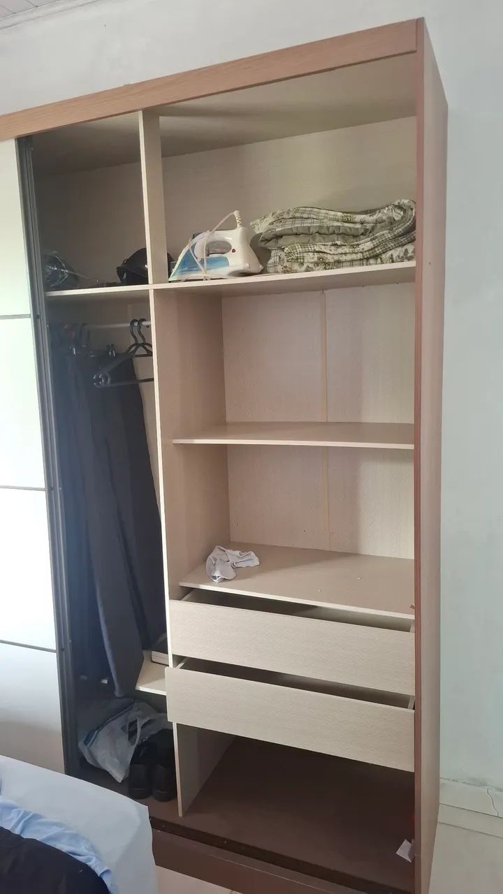 Guarda roupa, porta de correr  - Foto 2