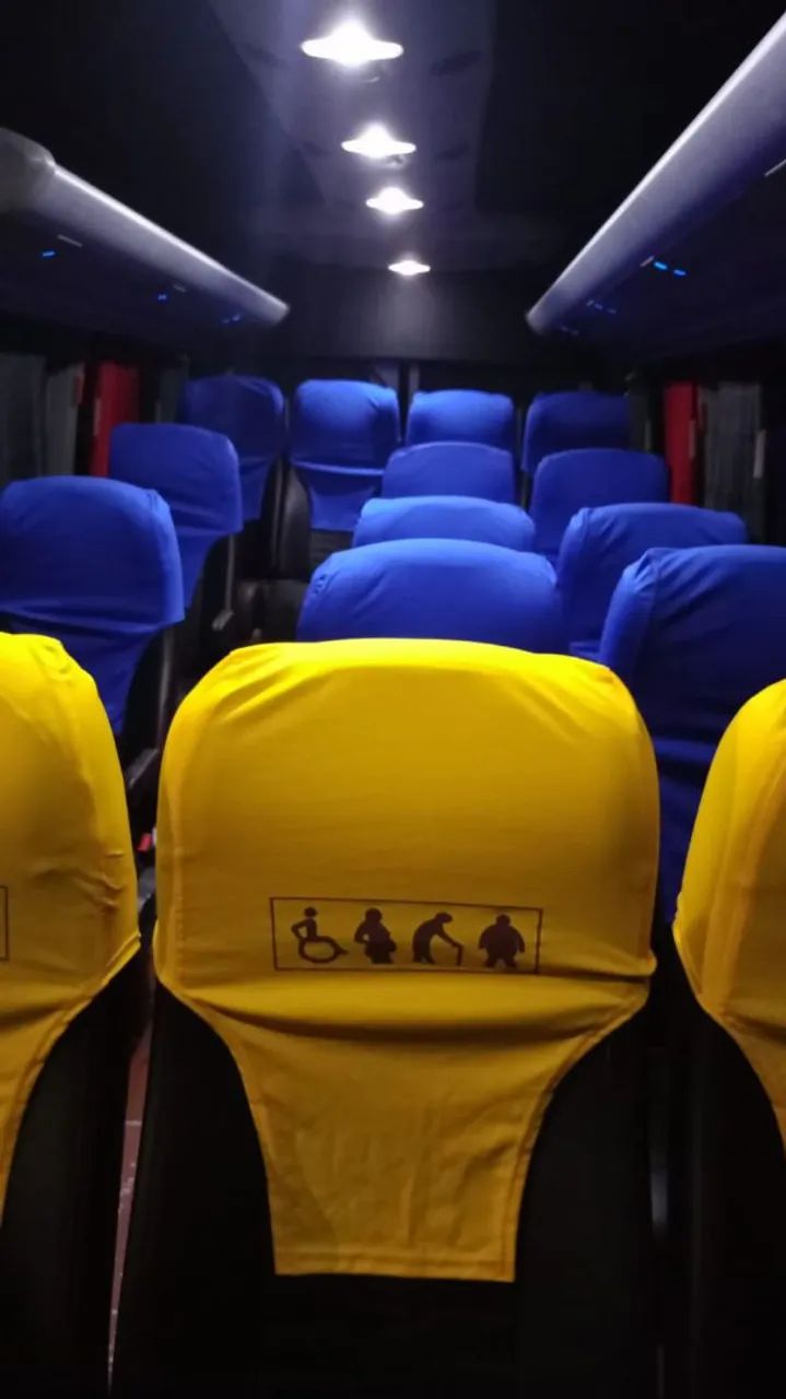 Van Sprinter 515 seminova com tv 18 lugares  - Foto 4