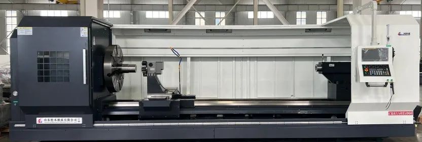 Torno CNC 1250mm de volteio com placa de 1000mm