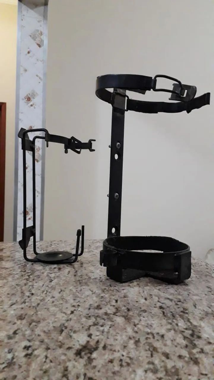 Dois suportes para extintor de 2kg e 4kg  - Foto 6