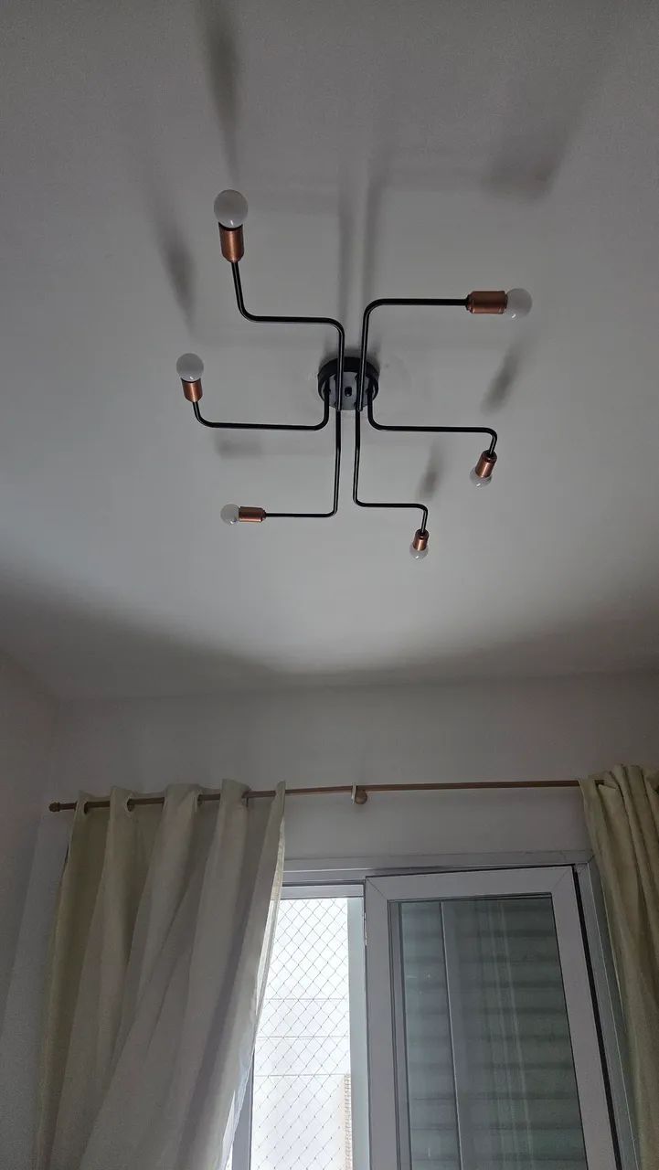 Luminária de teto plafon tipo aranha com 6 lampadas - Foto 2