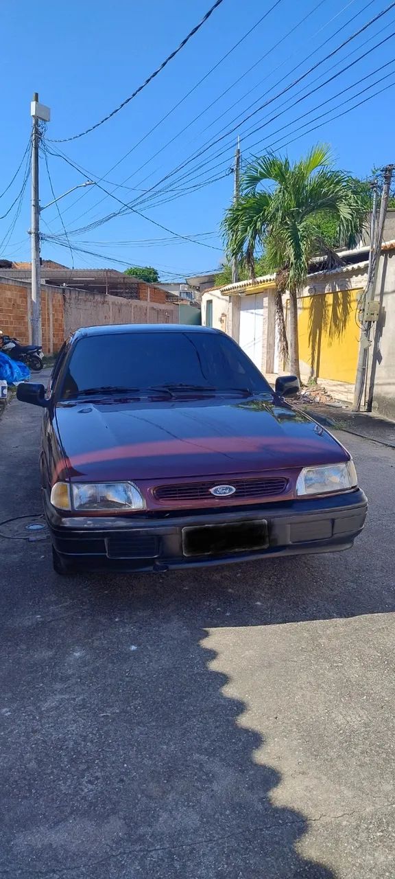 Ford Versailles 1995