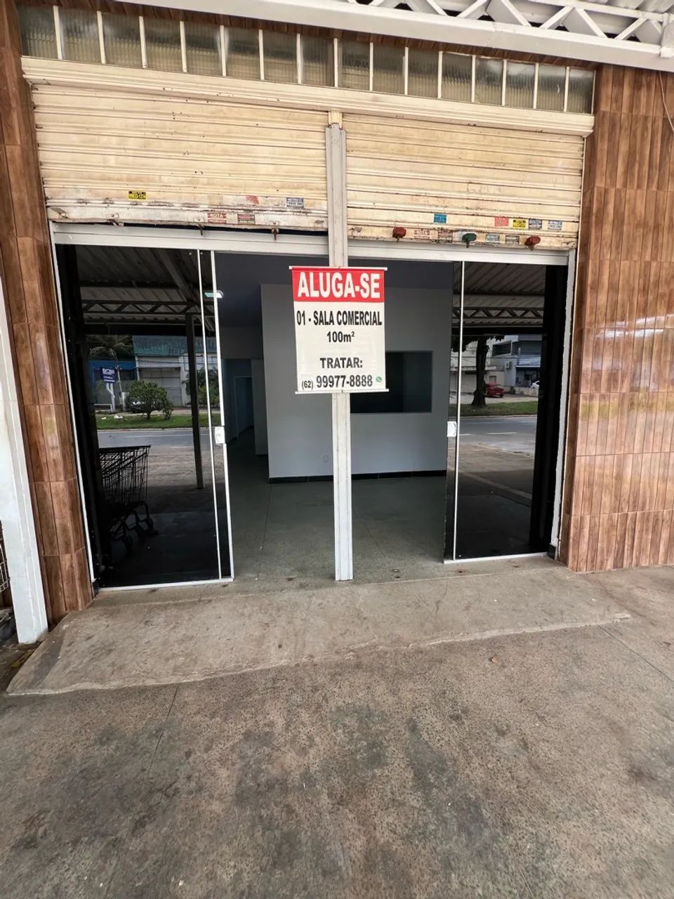 Sala Comercial - No Santa Genoveva 