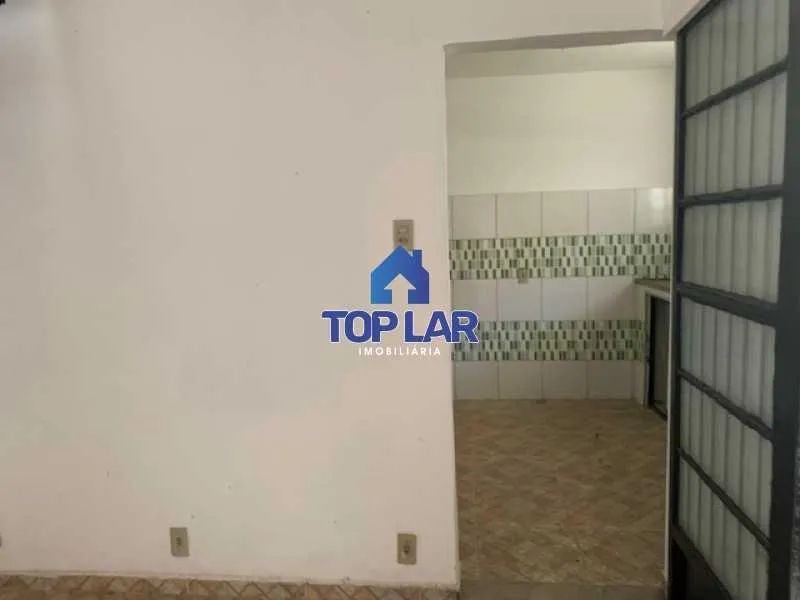 Casa em pequena vila de 2 quartos na Penha - Foto 2