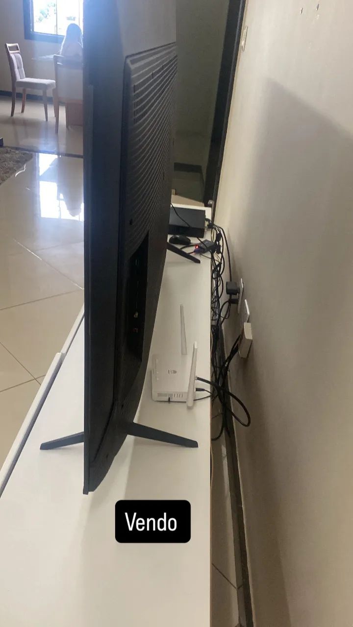 Vendo Tv marca TCL 65 polegadas - Foto 3