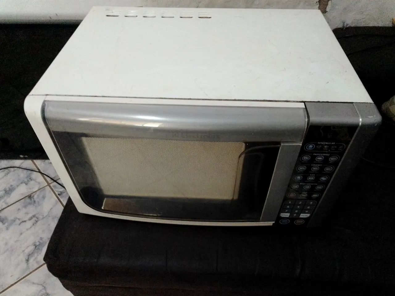 Microondas Eletrolux 220v - Foto 3