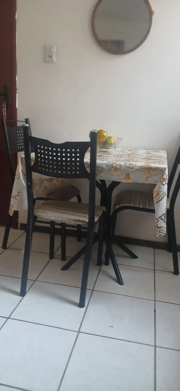 Mesa de mármore comn4 cadeiras 75x75 - Foto 5
